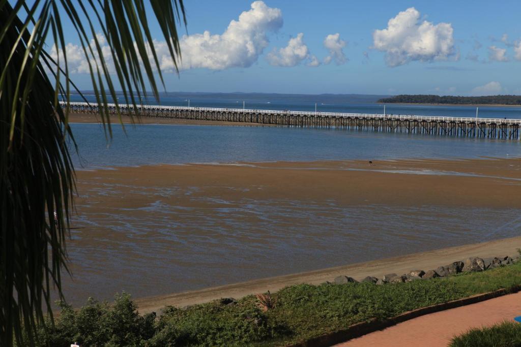 Pier Resort Urangan Rom bilde